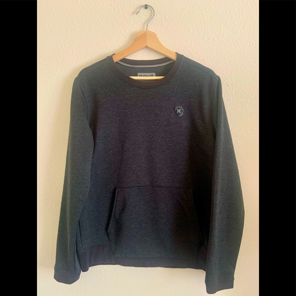 Mens Hurley sweatshirt DRY FIT ,Size(M),Black in Color.